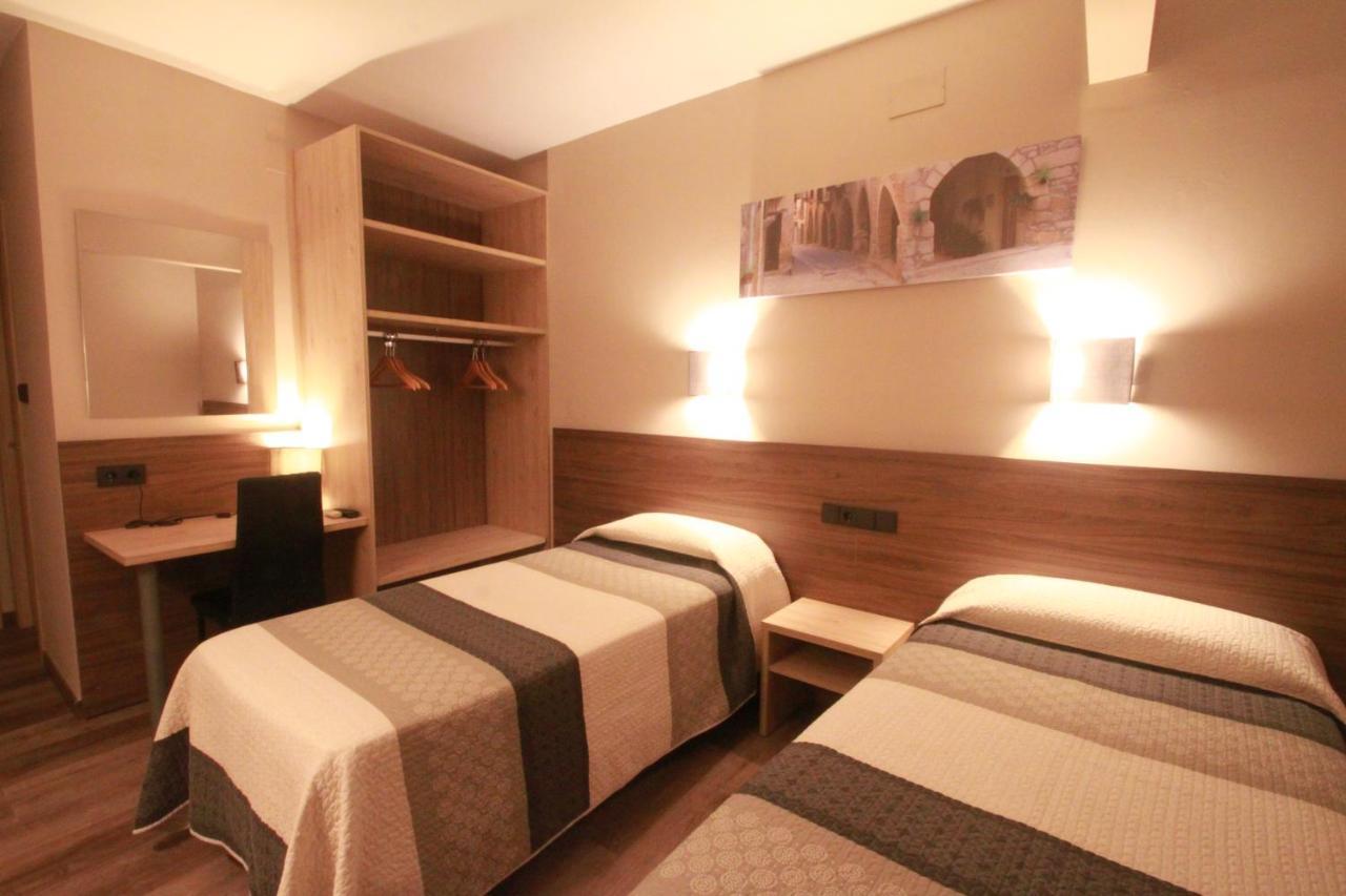 Hotel, H De L'Anton Batea ภายนอก รูปภาพ