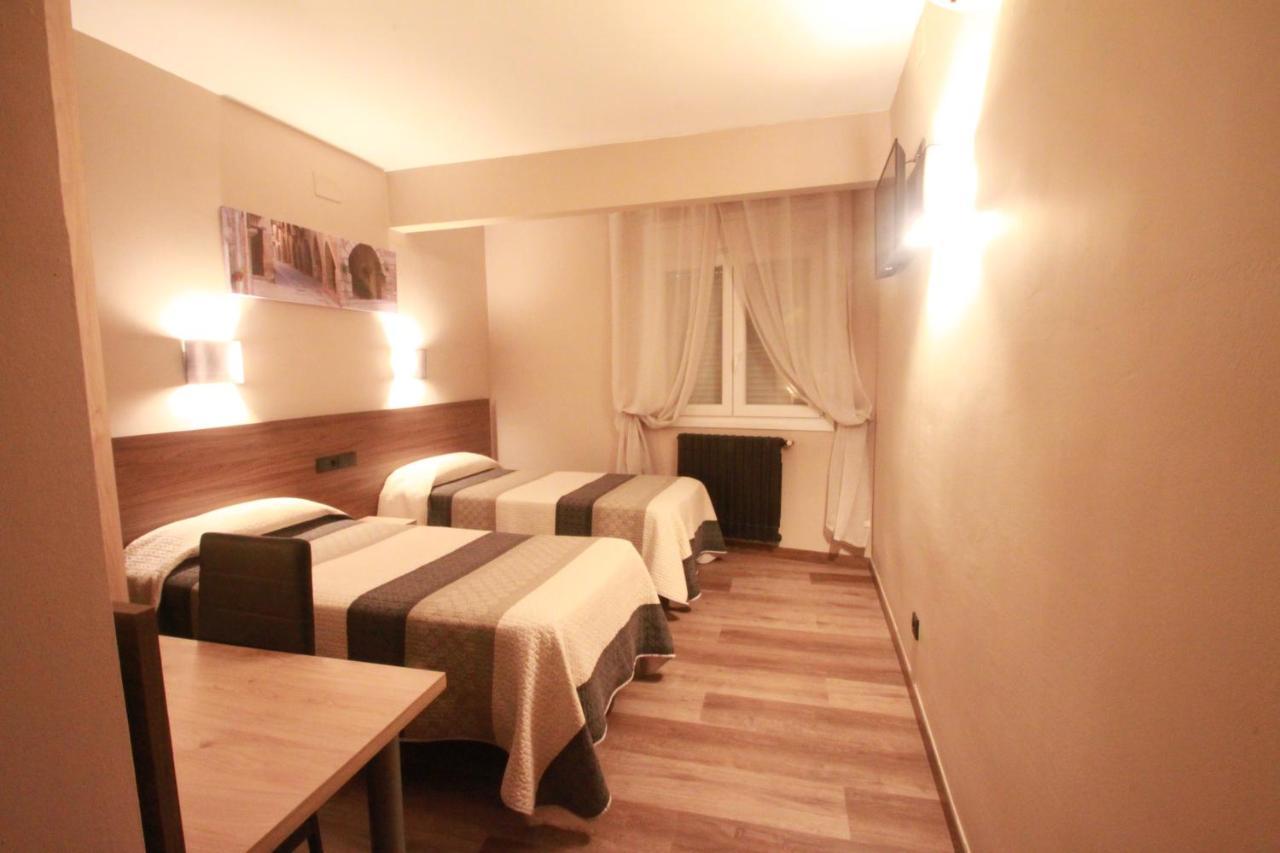 Hotel, H De L'Anton Batea ภายนอก รูปภาพ