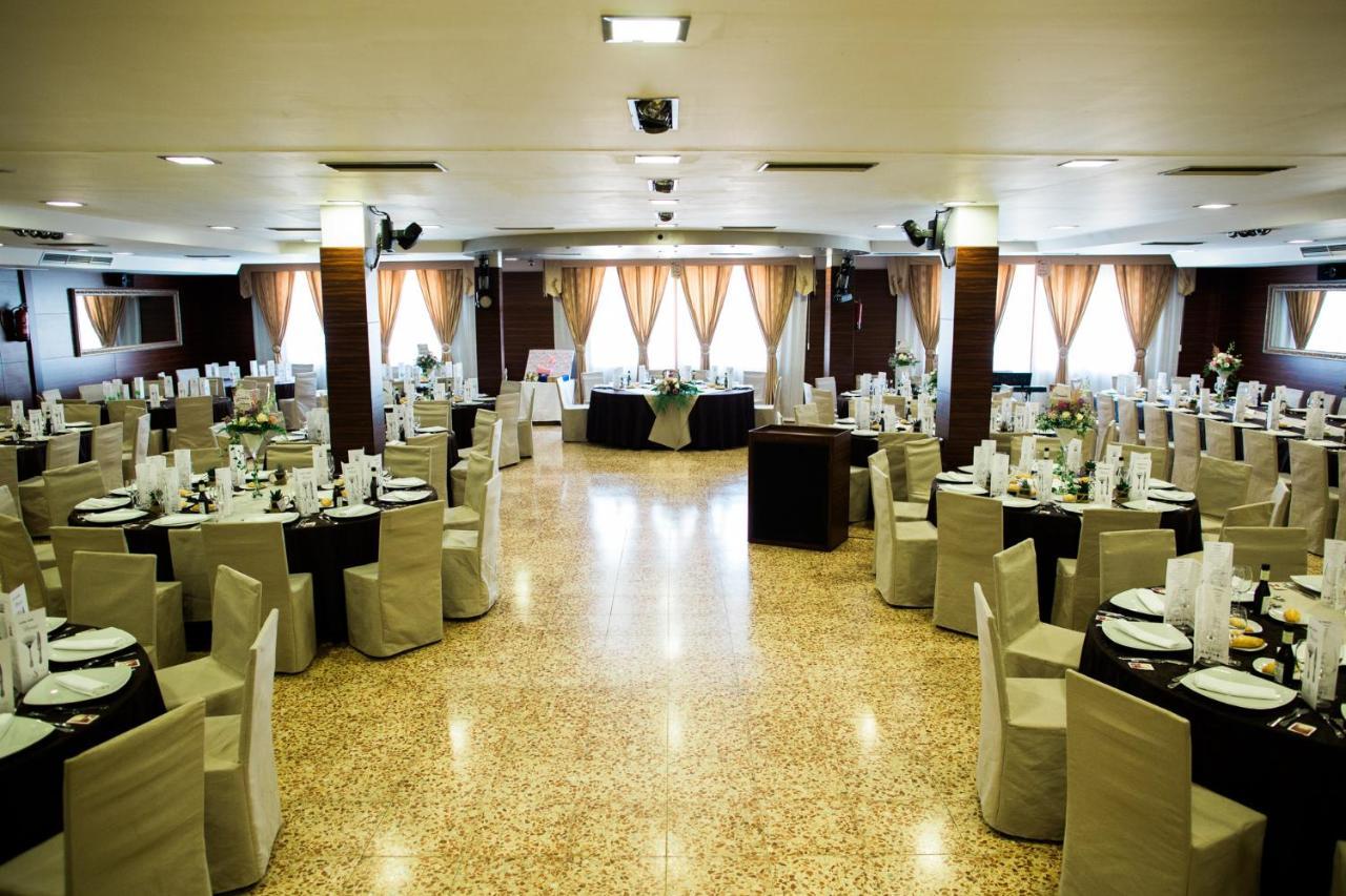 Hotel, H De L'Anton Batea ภายนอก รูปภาพ
