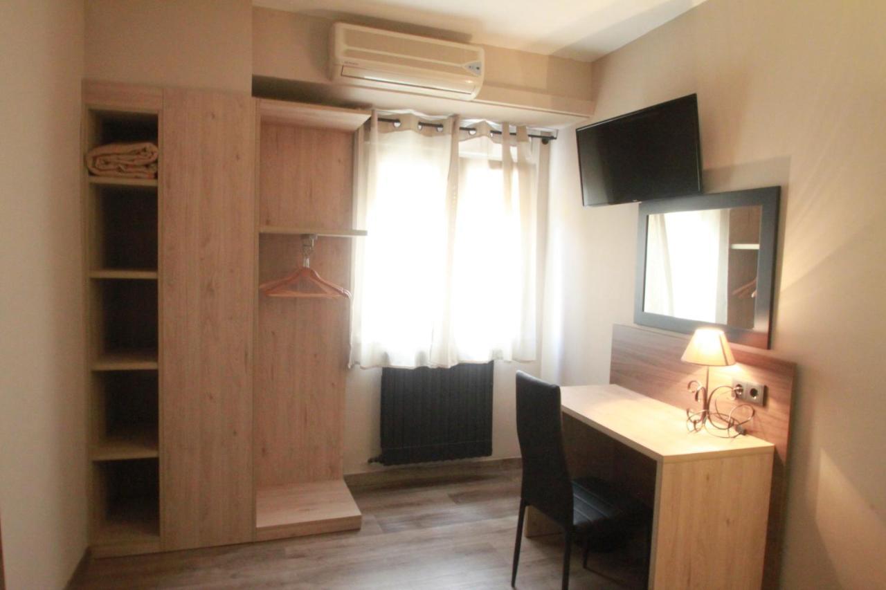 Hotel, H De L'Anton Batea ภายนอก รูปภาพ