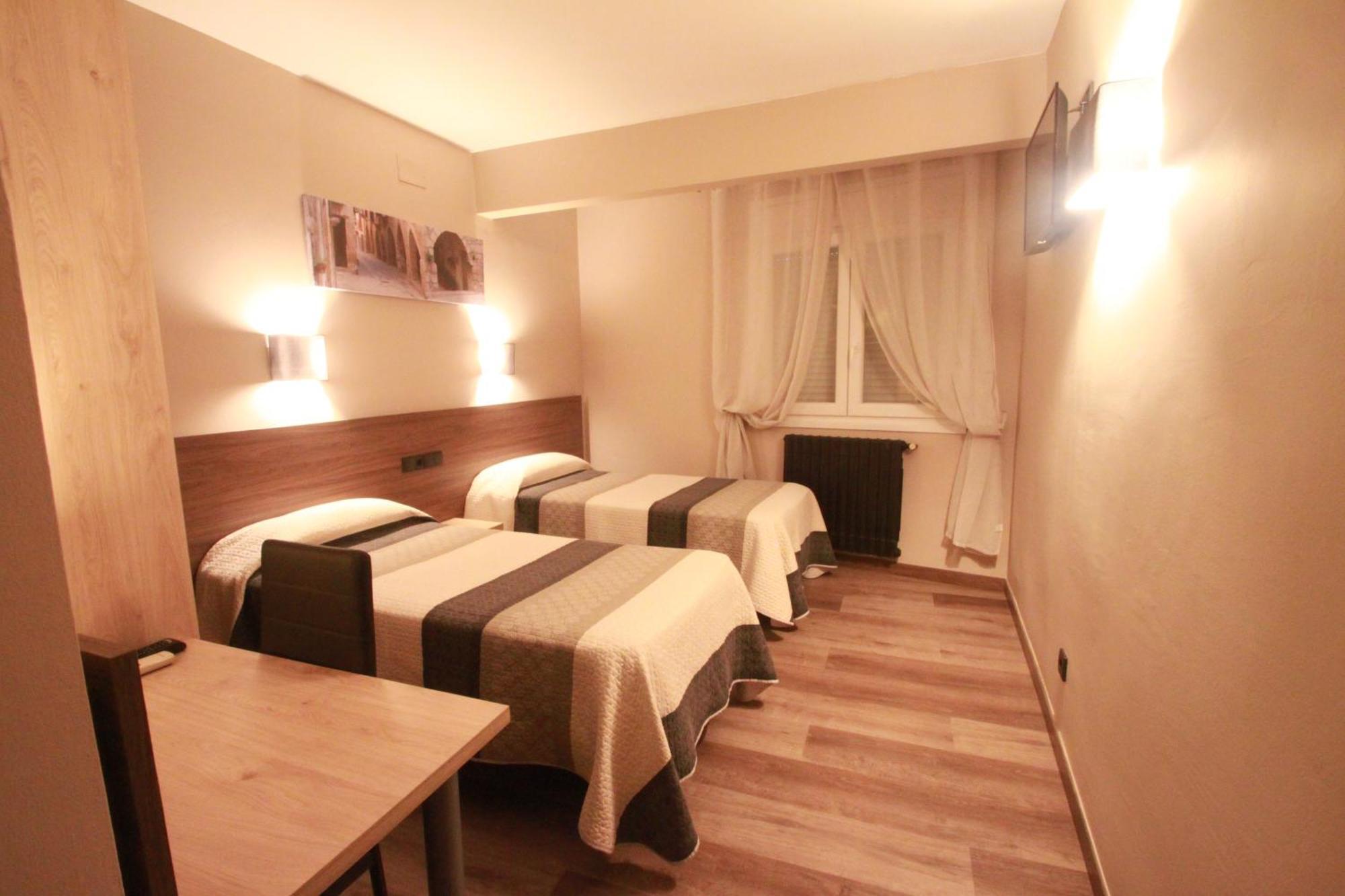 Hotel, H De L'Anton Batea ภายนอก รูปภาพ